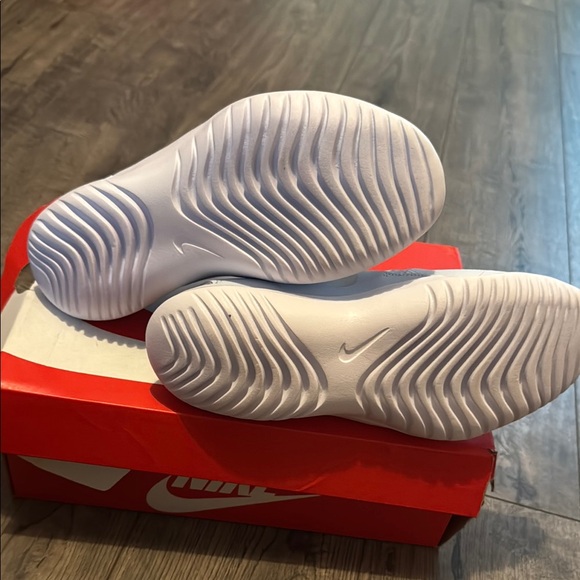 Nike FLEX RUNNER Big Kids’ Running Sneakers - Picture 3 of 6